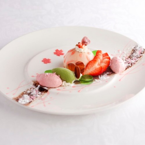 資生堂パーラー銀座本店サロン・ド・カフェ 春薫る桜のムース~SA・KU・RA~