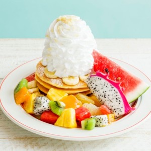 【期間限定】Eggs’n Thingsで「サマーフルーツパンケーキ」発売!テイクアウトOK