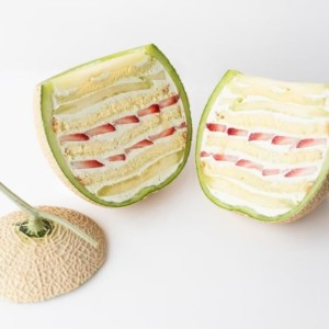 【通販】まるごとメロンケーキをお取り寄せ!フルーツ丸ごと一個を贅沢に使ったサプライズスイーツ