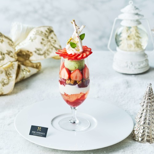 Cafe & Dining ZelkovA ストロベリー&ピスタチオパフェ