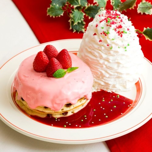エッグスンシングス 『苺のクリスマスパンケーキ』