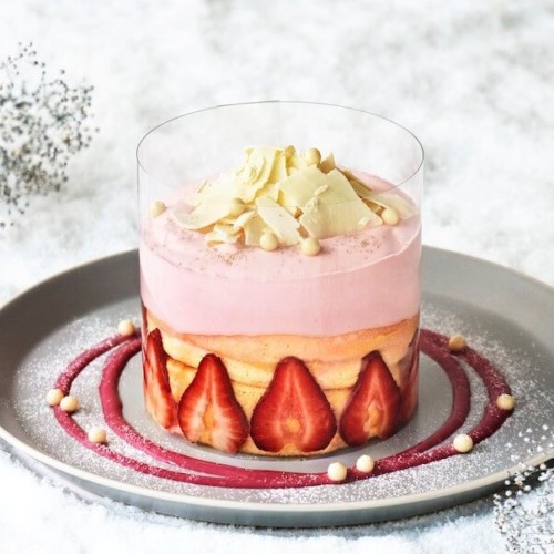 奇跡のパンケーキ ミルキーピンクベリー
