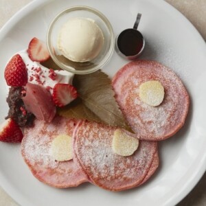 【新作】J.S. PANCAKE CAFEのパンケーキがリニューアル!季節限定『サクラ パンケーキ』も発売。