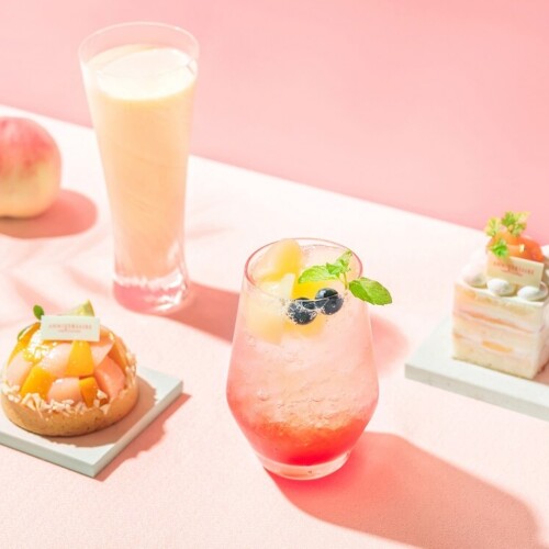 アニヴェルセルカフェ 表参道 桃フェア
