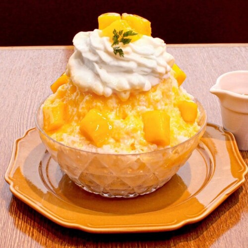 CHEESE CRAFT WORKS レアチーズのマンゴーかき氷