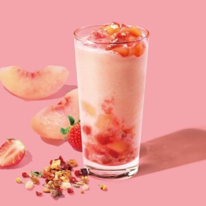 【新作】スターバックスコーヒー限定店舗で白桃とストロベリーの華やかな甘さと香りを楽しむティービバレッジを発売!