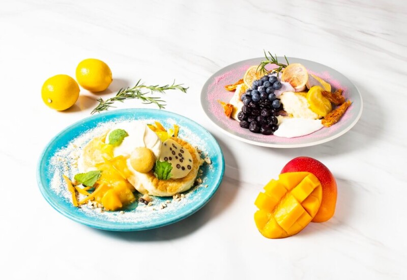 ブルーベル 『”Summer-Purple” 3種のブルーベリーと国産レモンのパンケーキ』『"Summer-Yellow"マンゴーとパッションフルーツのパンケーキ』