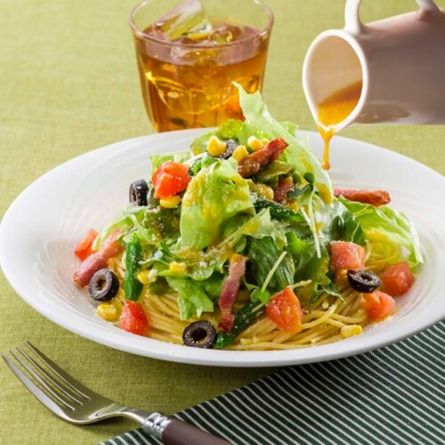 イタリアントマト 7 種野菜のサラダパスタ